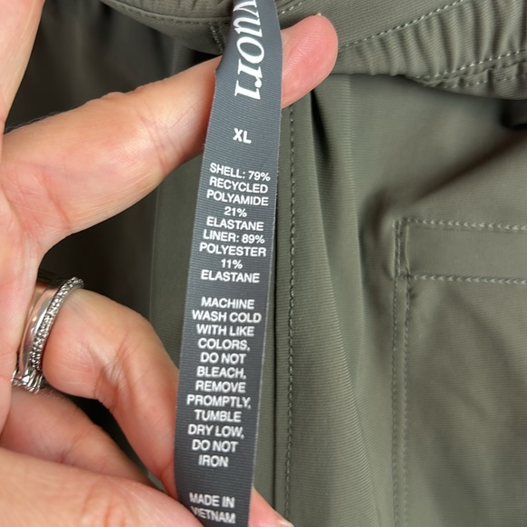 New nwot Vuori Miles Oregano green jogger XL - Picture 10 of 13